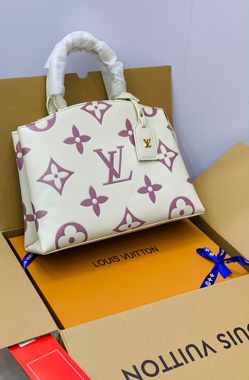 Louis Vuitton OnTheGo Monogram tote bag