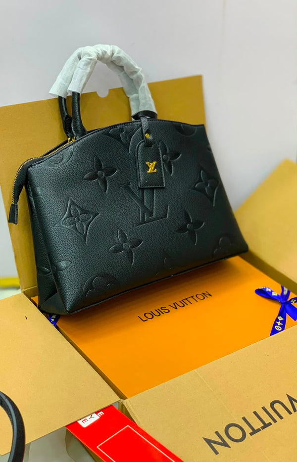 Louis Vuitton OnTheGo Monogram tote bag